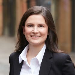 Dr. Dr. Regina Finsterhoelzl